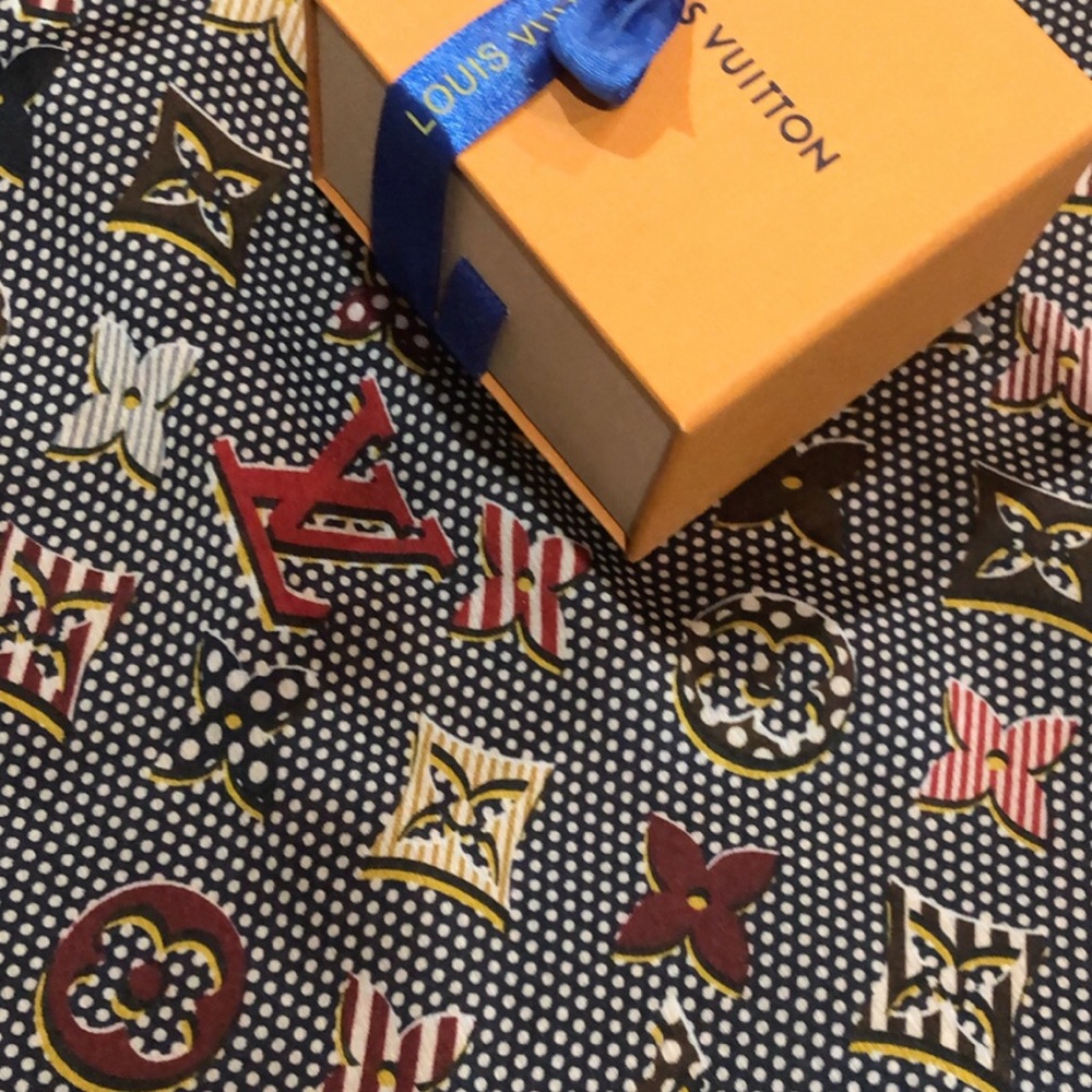 SOLD Beautiful Scarf